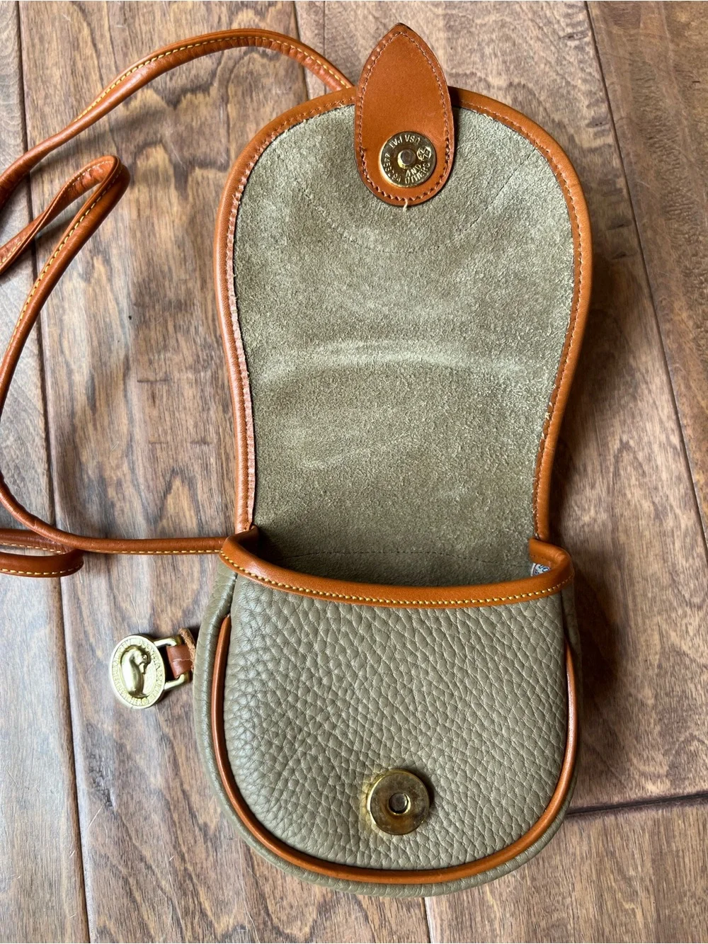 Vintage Dooney & Bourke Mini Saddle Bag AWL Taupe Tan Crossbody Luxury Preppy - Picture 4 of 11